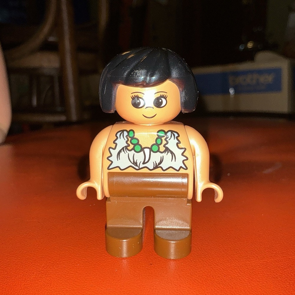 Lego Duplo Vintage Rare 90s CAVE WOMAN Tooth Necklace #2821 Dinosaur Forest Girl